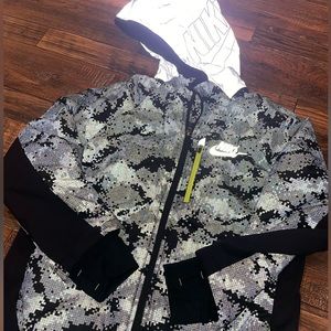 Nike reflective jacket youth M